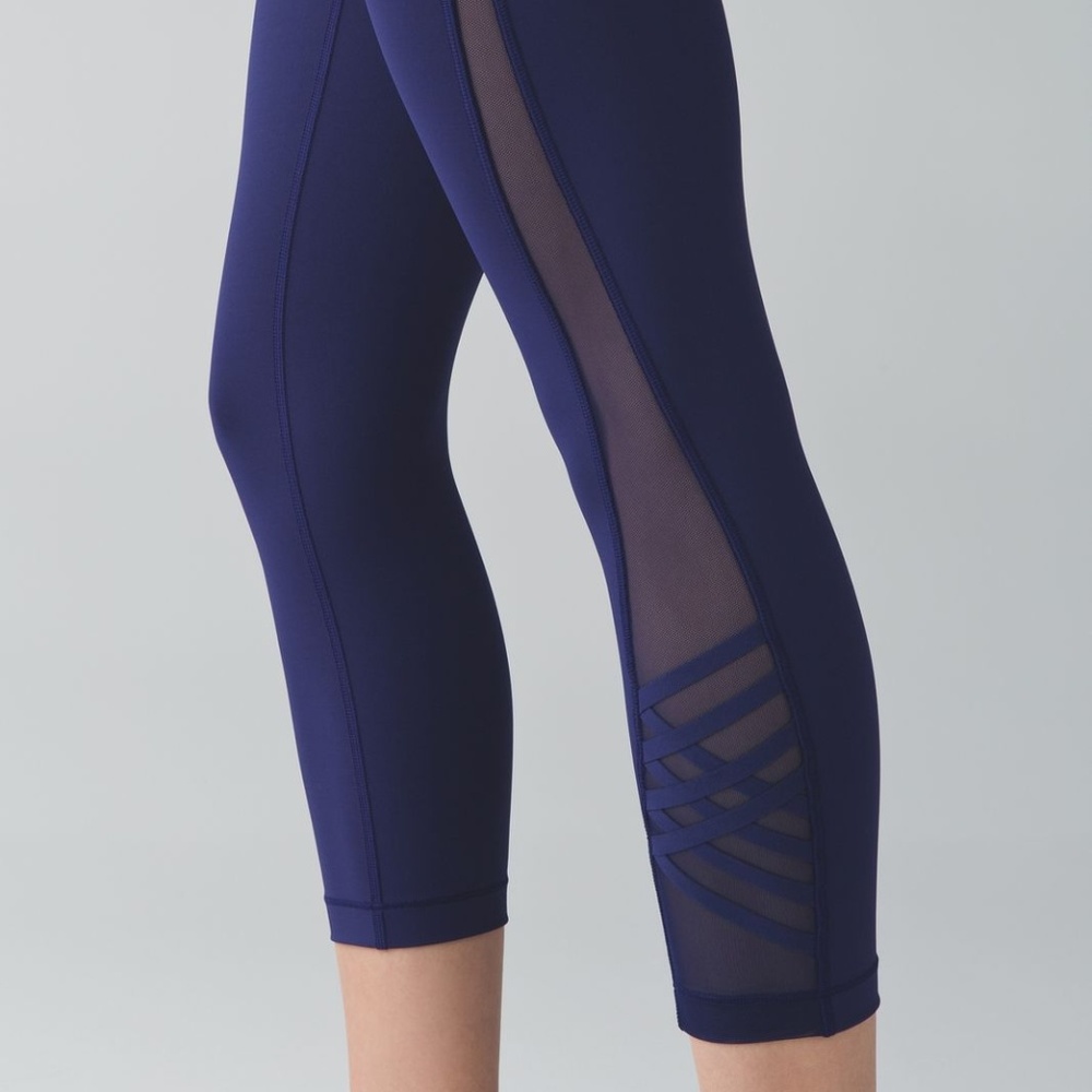 Lululemon Minimalist Crop Hero Blue-SIZE 4